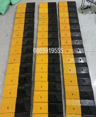 Gờ giảm tốc 500x300x40